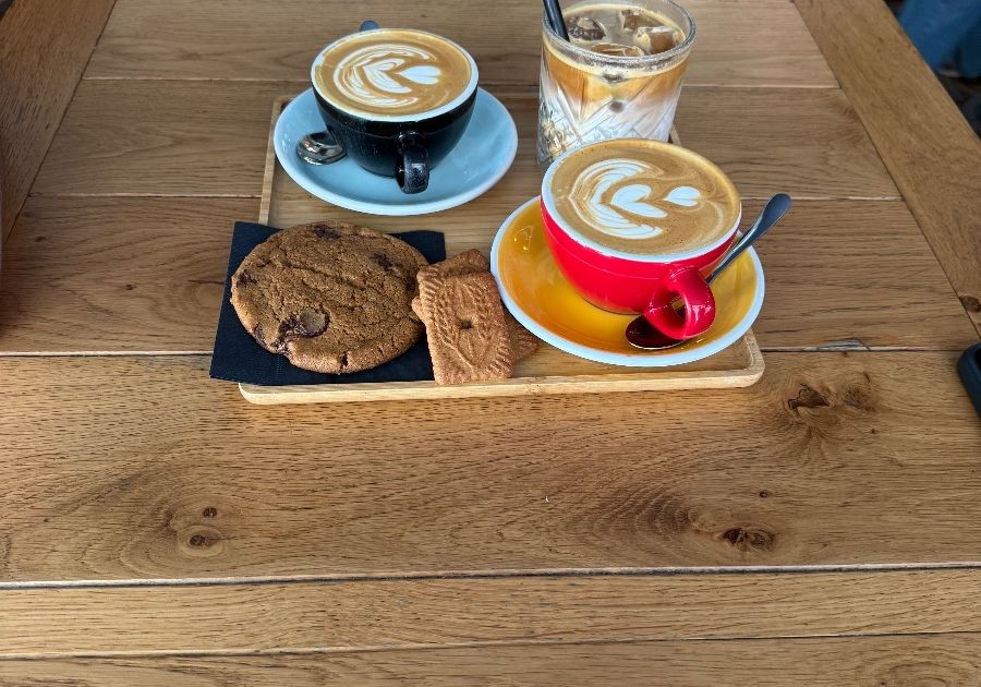 Ghent café community post