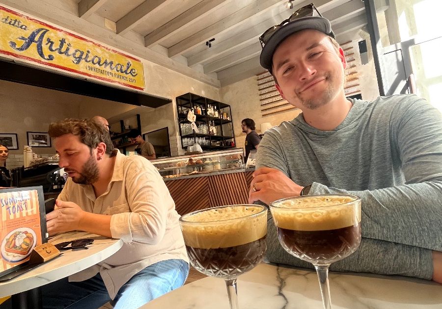 Florence café community post