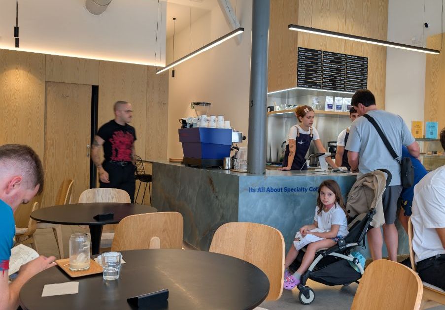 East Crema Coffee Astarloa (Specialty Coffee Bilbao) in Bilbao