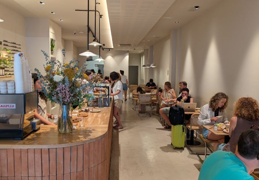 Bilbao café community post