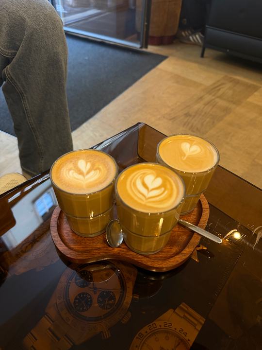Jordan Canham's visit to Coffee UP - Rive Gauche