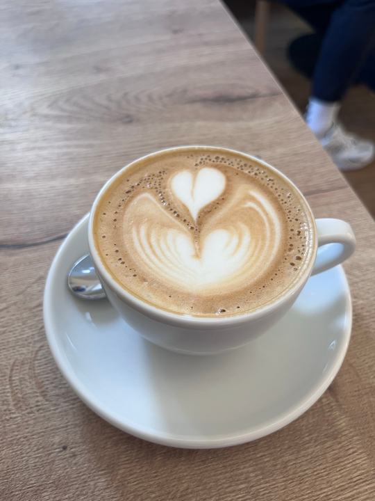 Yannick Grainer's visit to Winter – Café